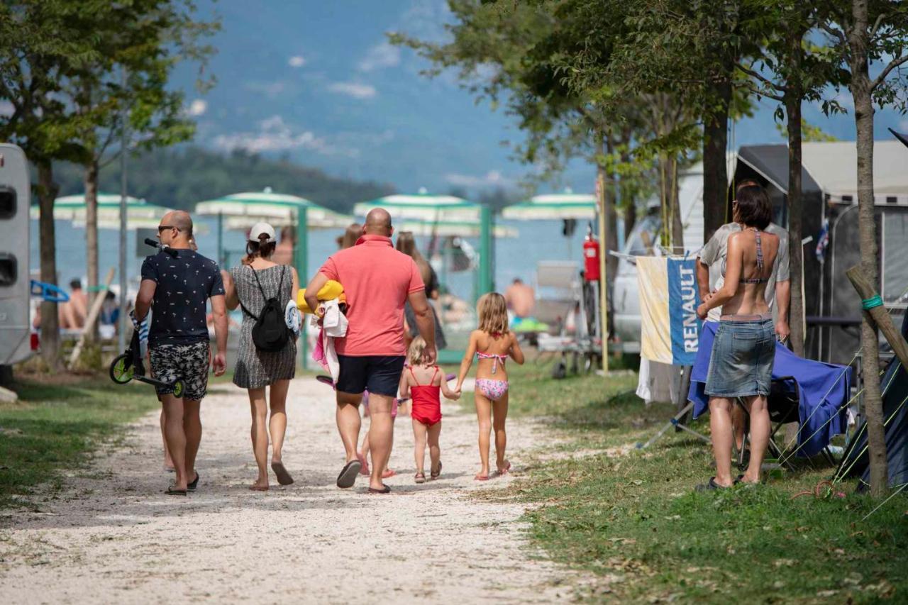Mobilehomes In Pieve Vecchia - Norditalienische Seen 22044 Manerba del Garda Zewnętrze zdjęcie